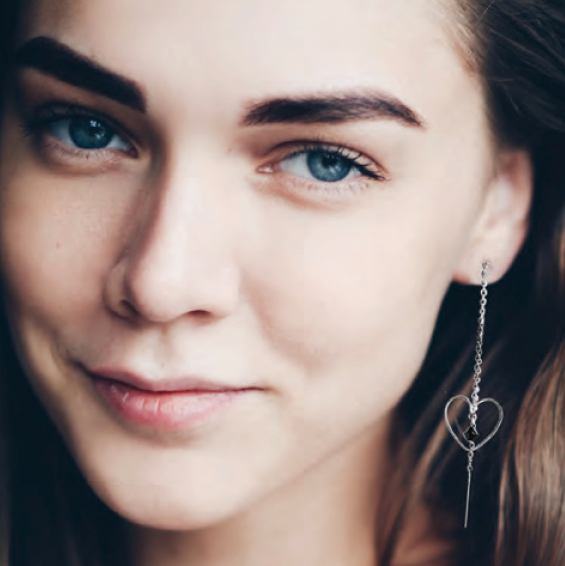 Chic Links: Hoop w/Long Chain Drop w/Heart